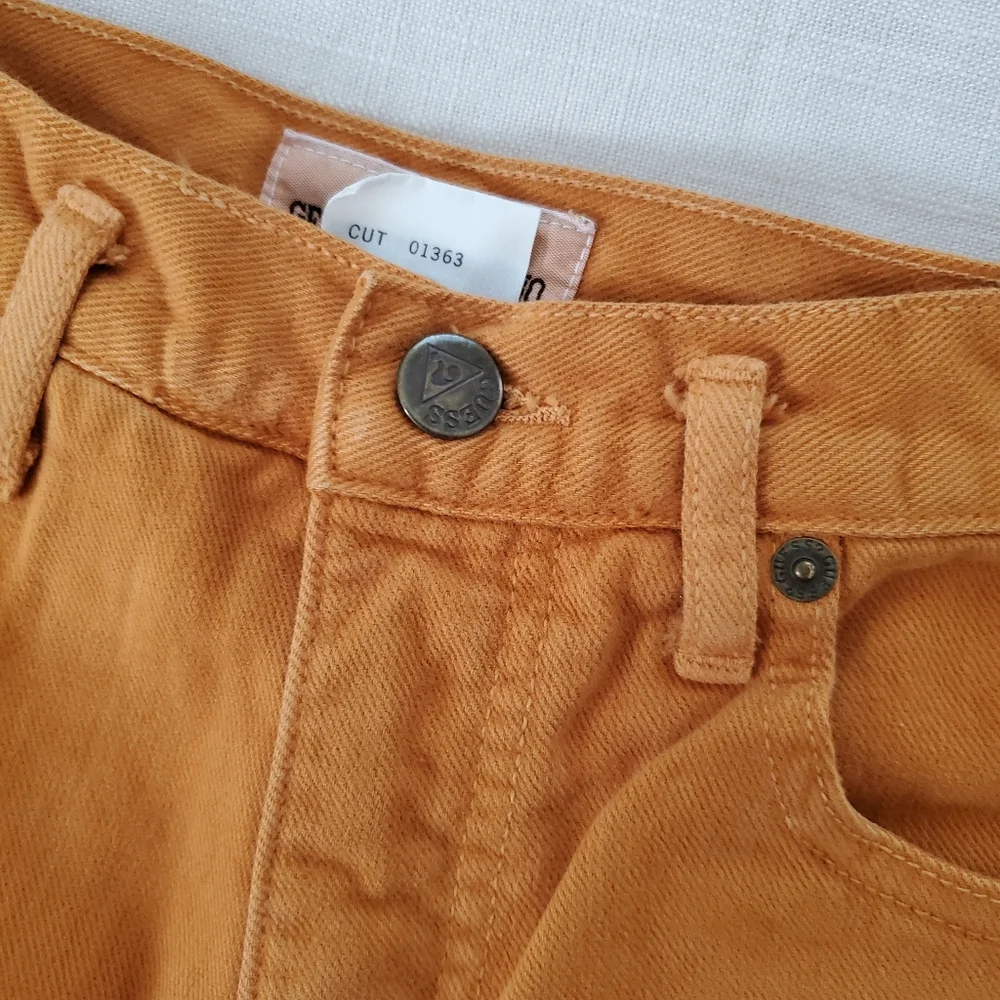 Vintage Guess caramel jean shorts 30 inch waist 14